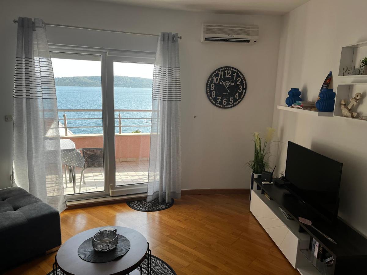 Apartman Lucia Trogir Buitenkant foto